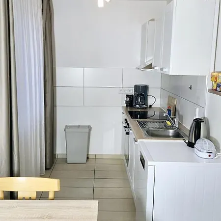 Apartment Wasserstadt *